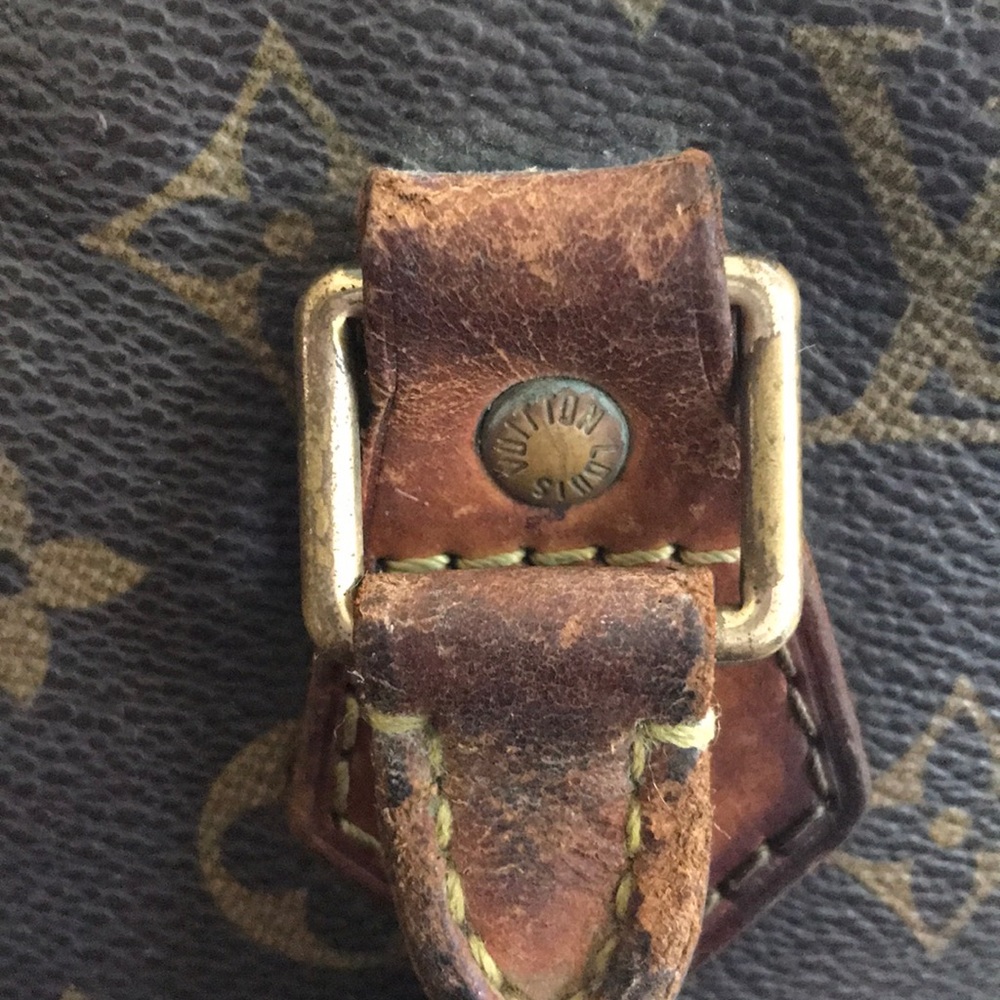 Louis Vuitton alma handbag - Picture 5 of 11